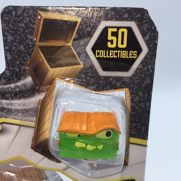 Smash Crashers Rusty Rigs Series 1 Mystery Surprise Truck Toy New in Package - Picture 5 of 11